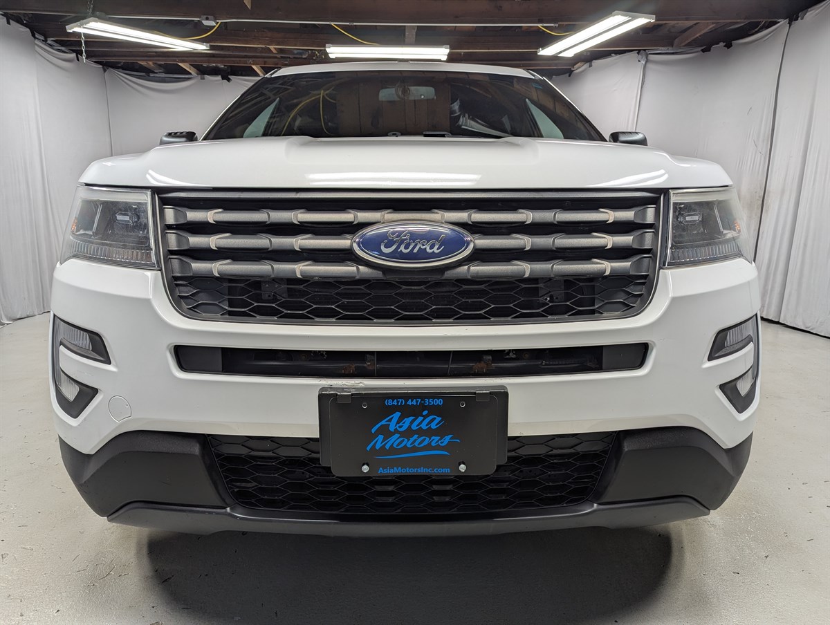 2017 Ford Explorer photo 2