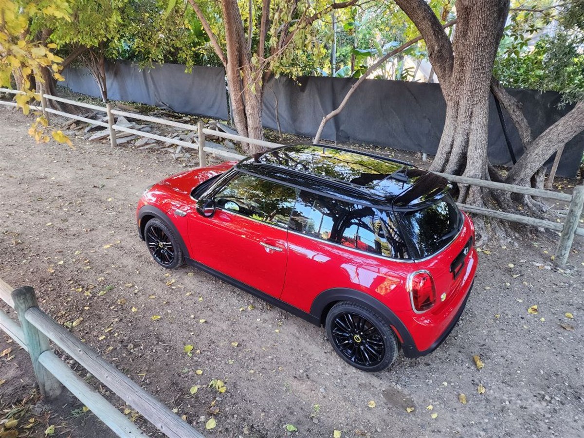 2022 Mini Cooper SE photo 3