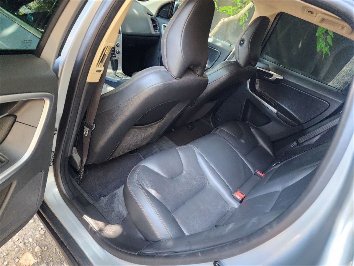 2010 Volvo XC60 T6 photo 20