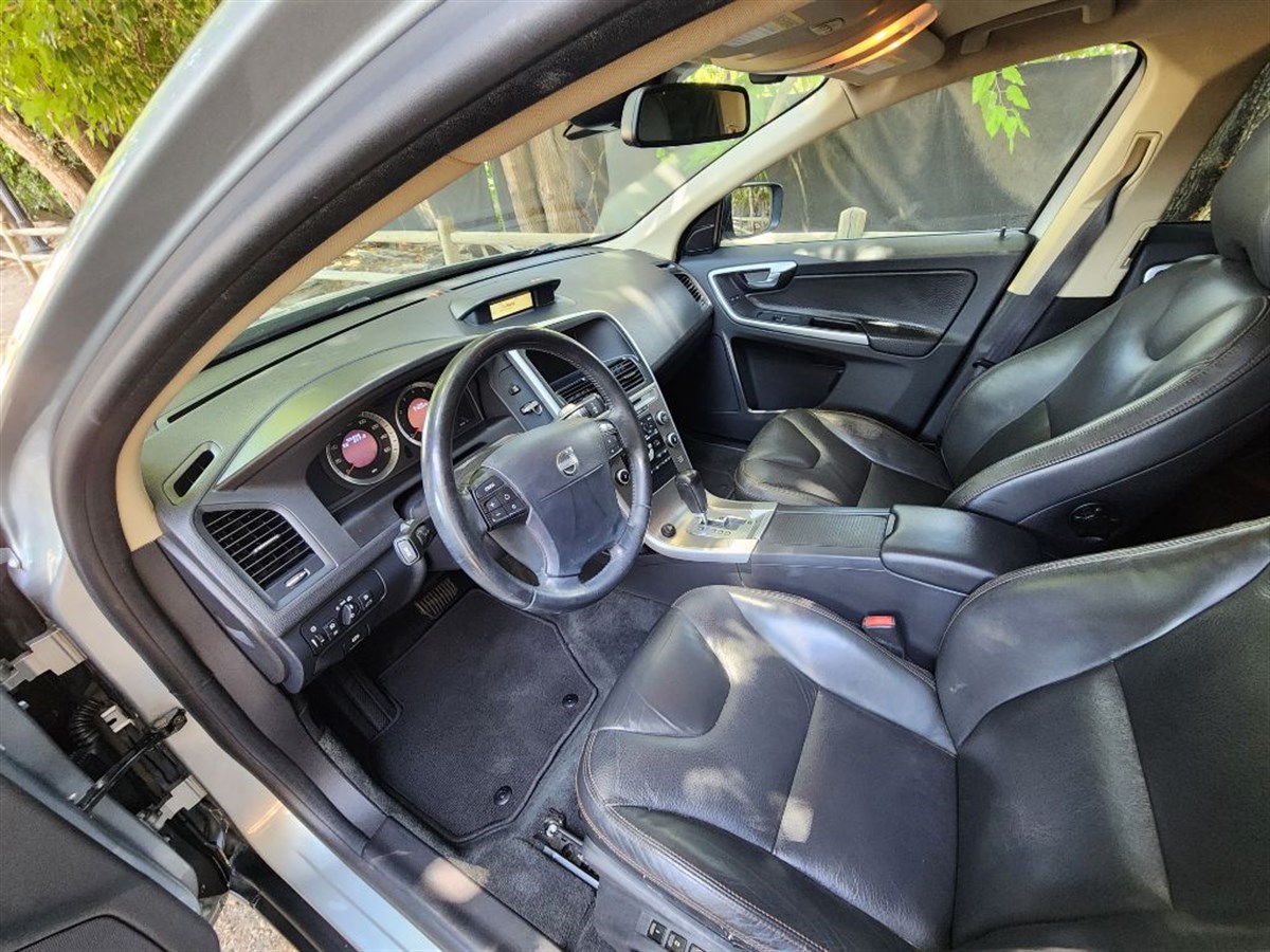 2010 Volvo XC60 T6 photo 13