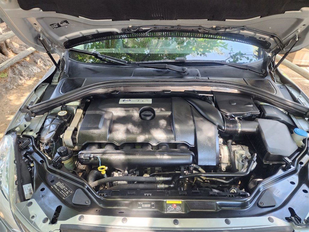 2010 Volvo XC60 T6 photo 10
