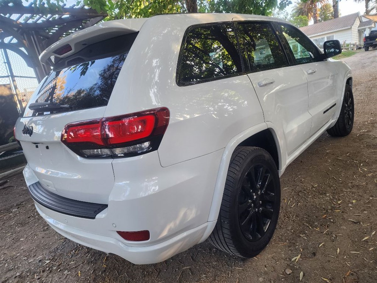 2019 Jeep Grand Cherokee Altitude photo 5