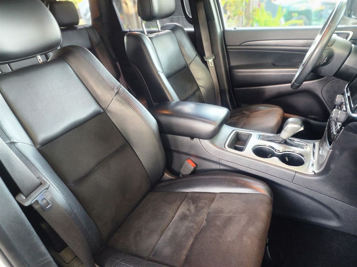 2019 Jeep Grand Cherokee Altitude photo 26