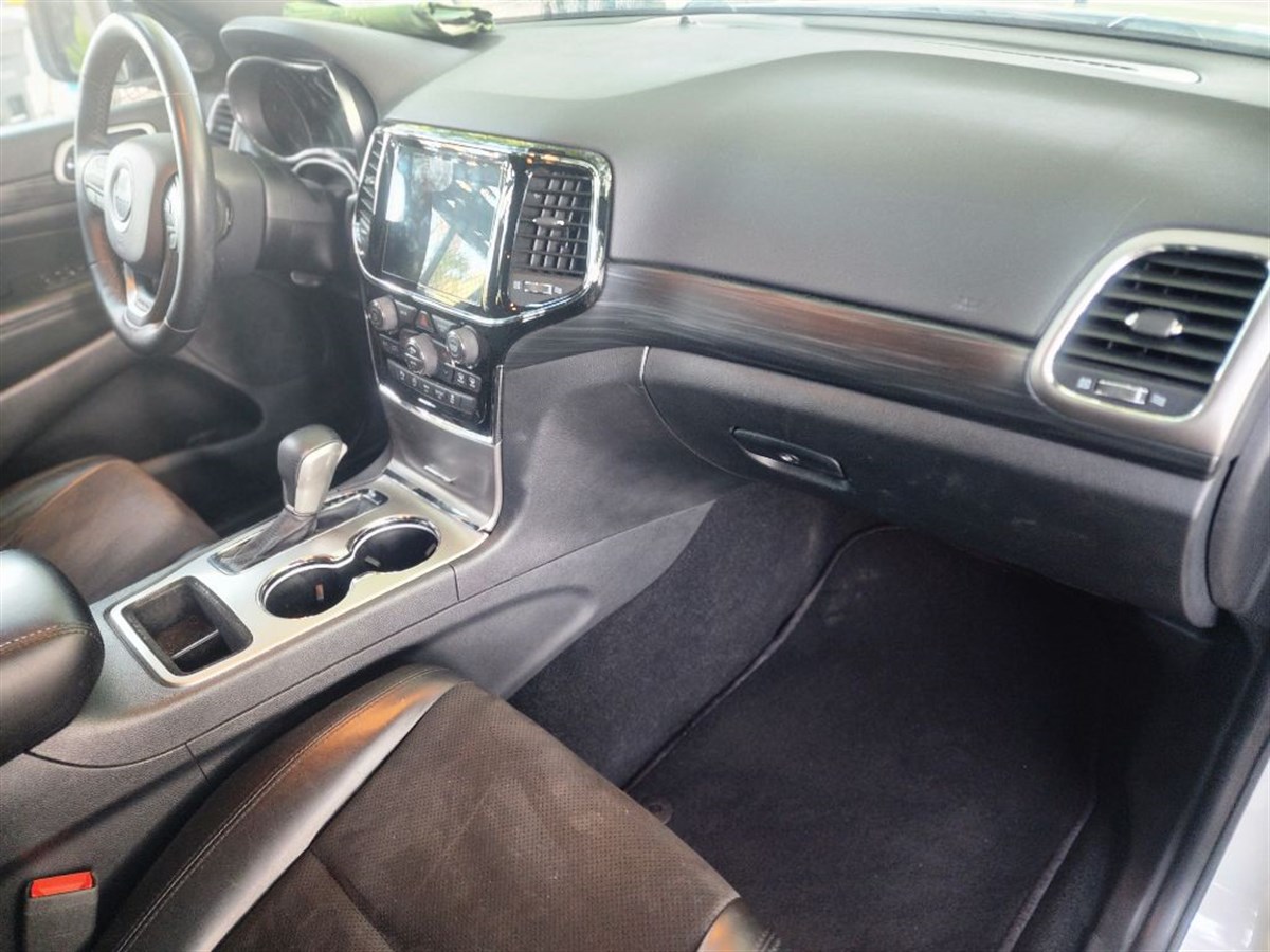 2019 Jeep Grand Cherokee Altitude photo 27