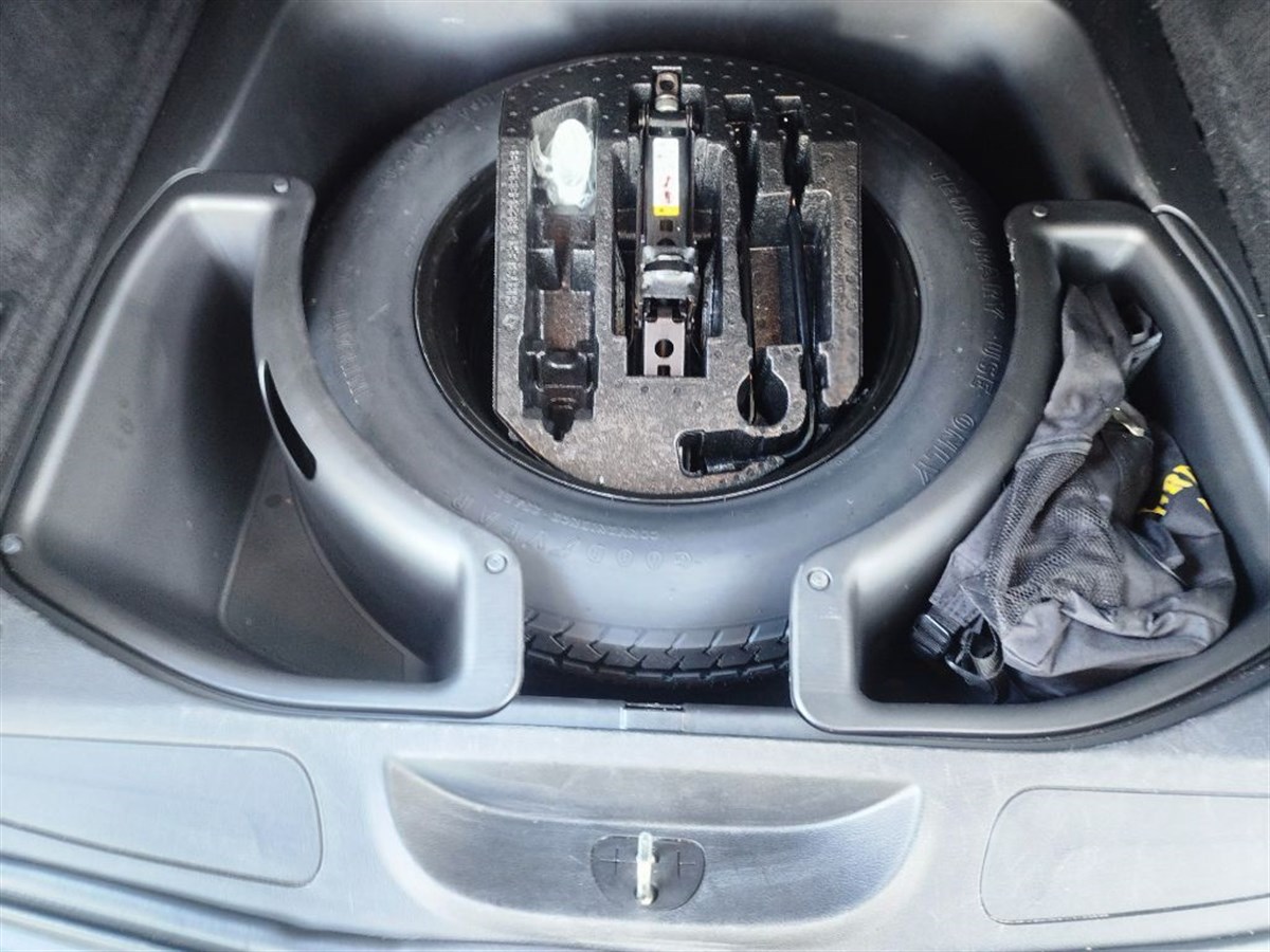 2019 Jeep Grand Cherokee Altitude photo 28
