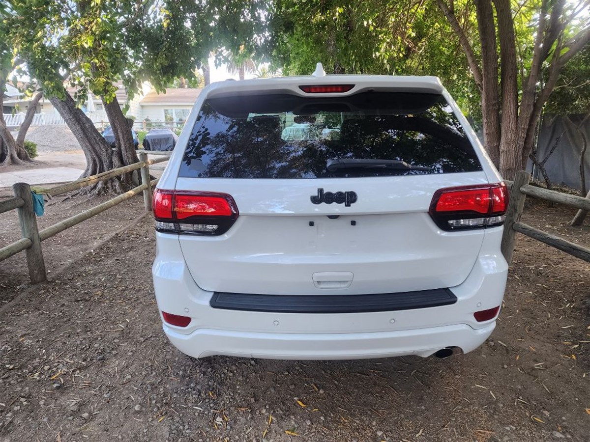 2019 Jeep Grand Cherokee Altitude photo 4