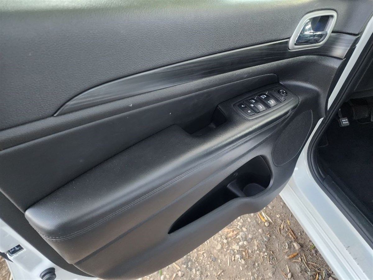2019 Jeep Grand Cherokee Altitude photo 10
