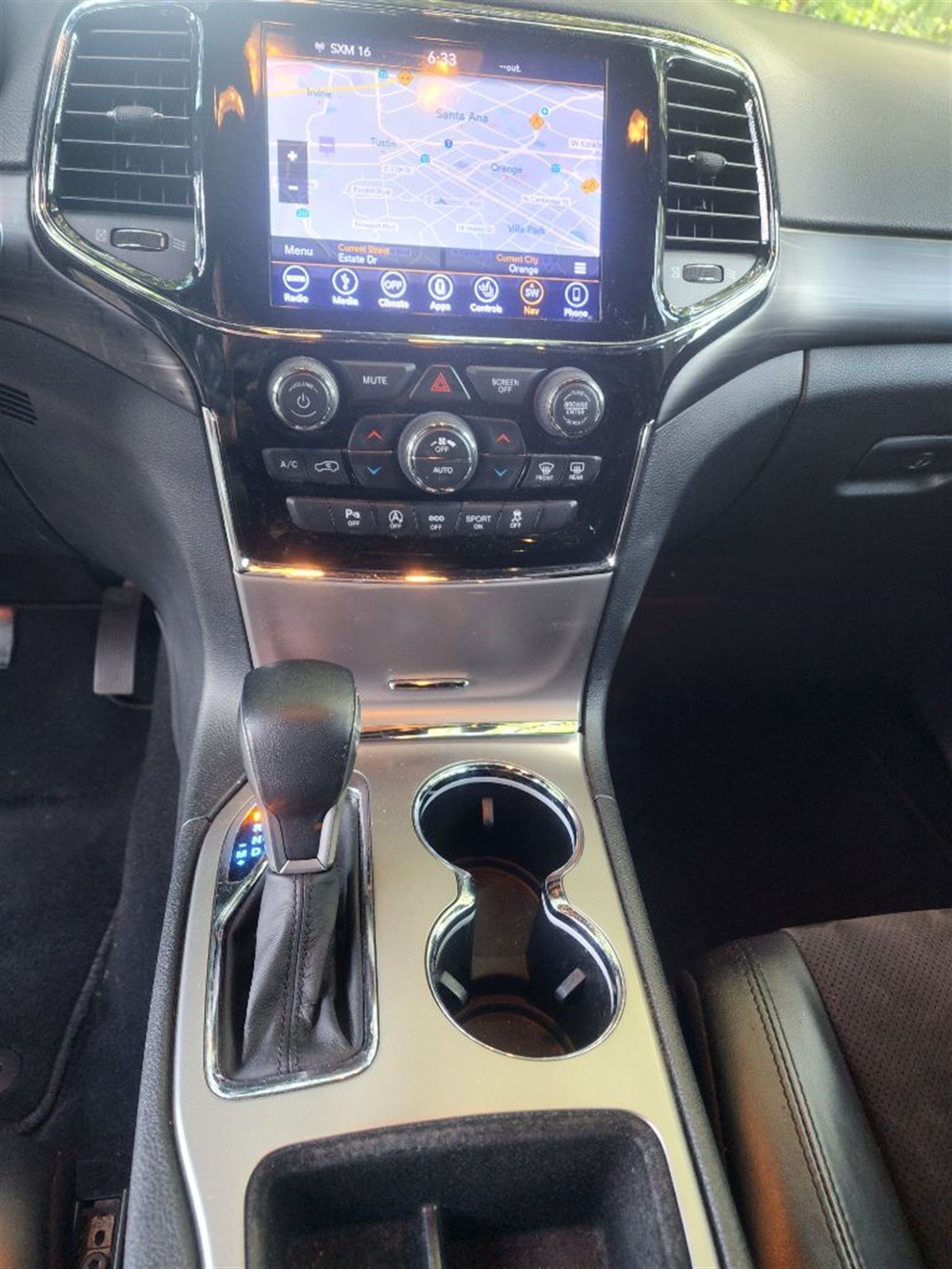 2019 Jeep Grand Cherokee Altitude photo 16