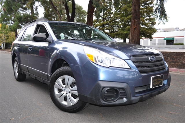2014 Subaru Outback Base