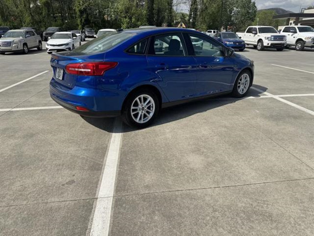 2018 Ford Focus SE photo 4