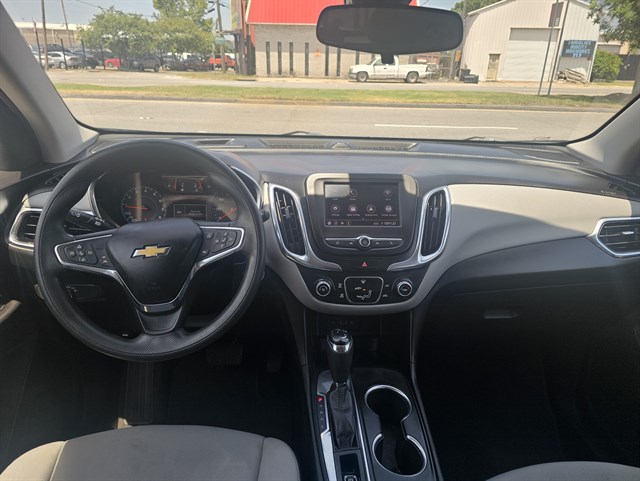 2018 Chevrolet Equinox LS - Photo 6