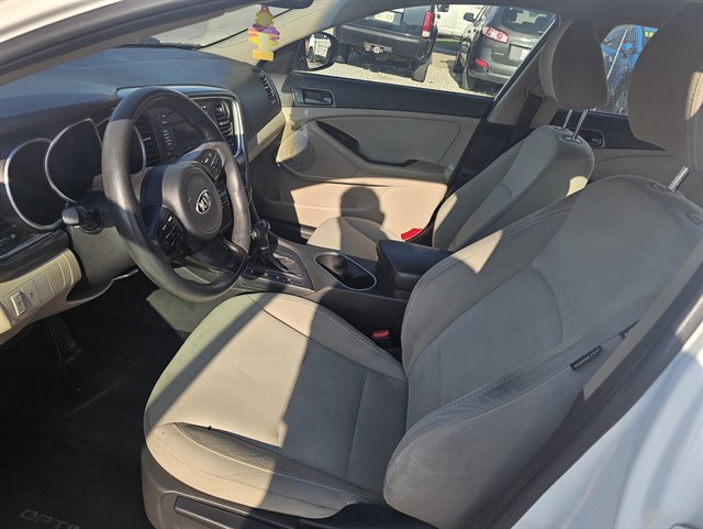 2014 Kia Optima LX - Photo 9