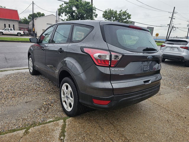 2017 Ford Escape S - Photo 10