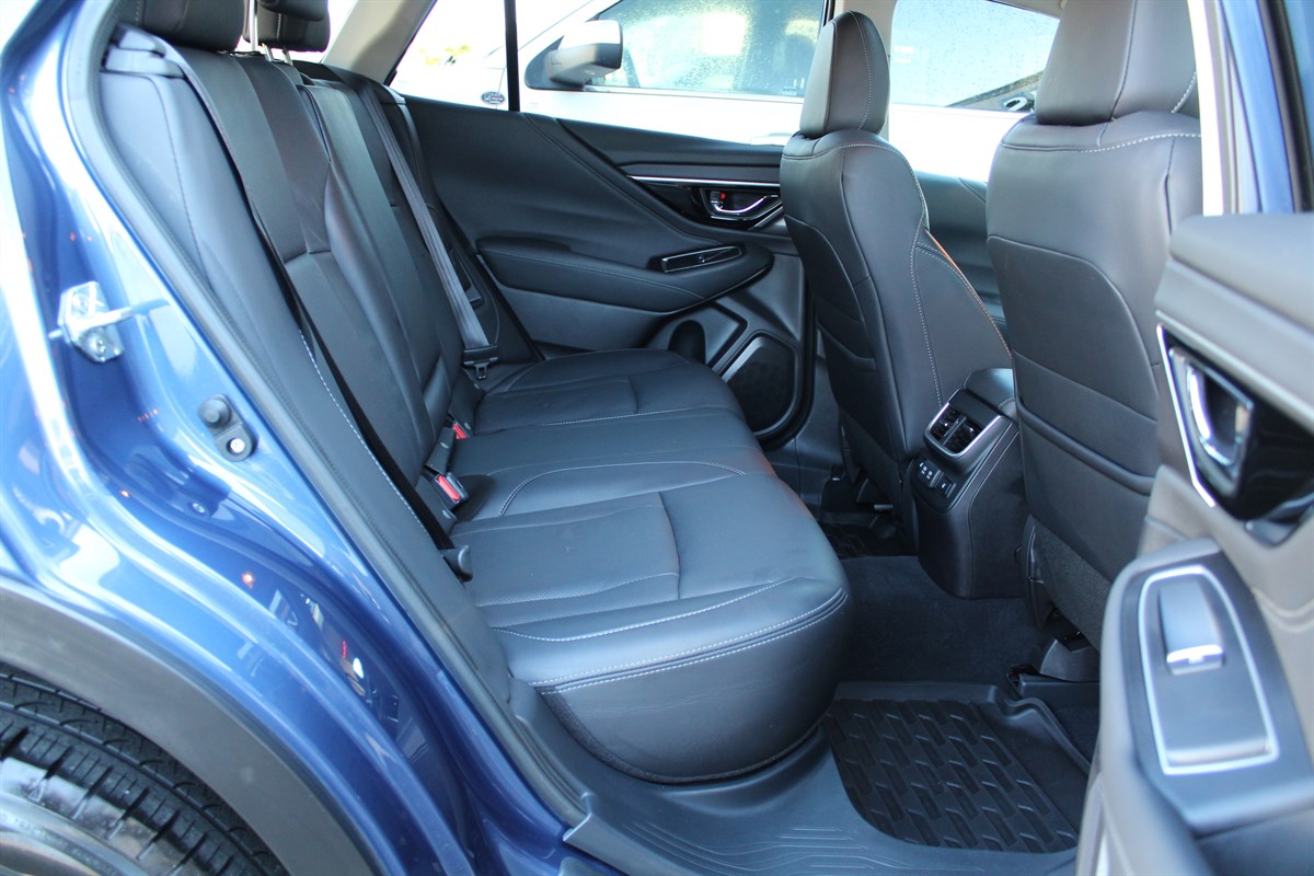 2022 Subaru Outback Limited photo 26