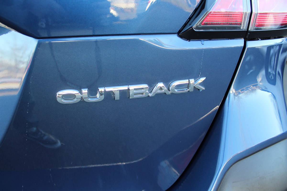 2022 Subaru Outback Limited photo 31