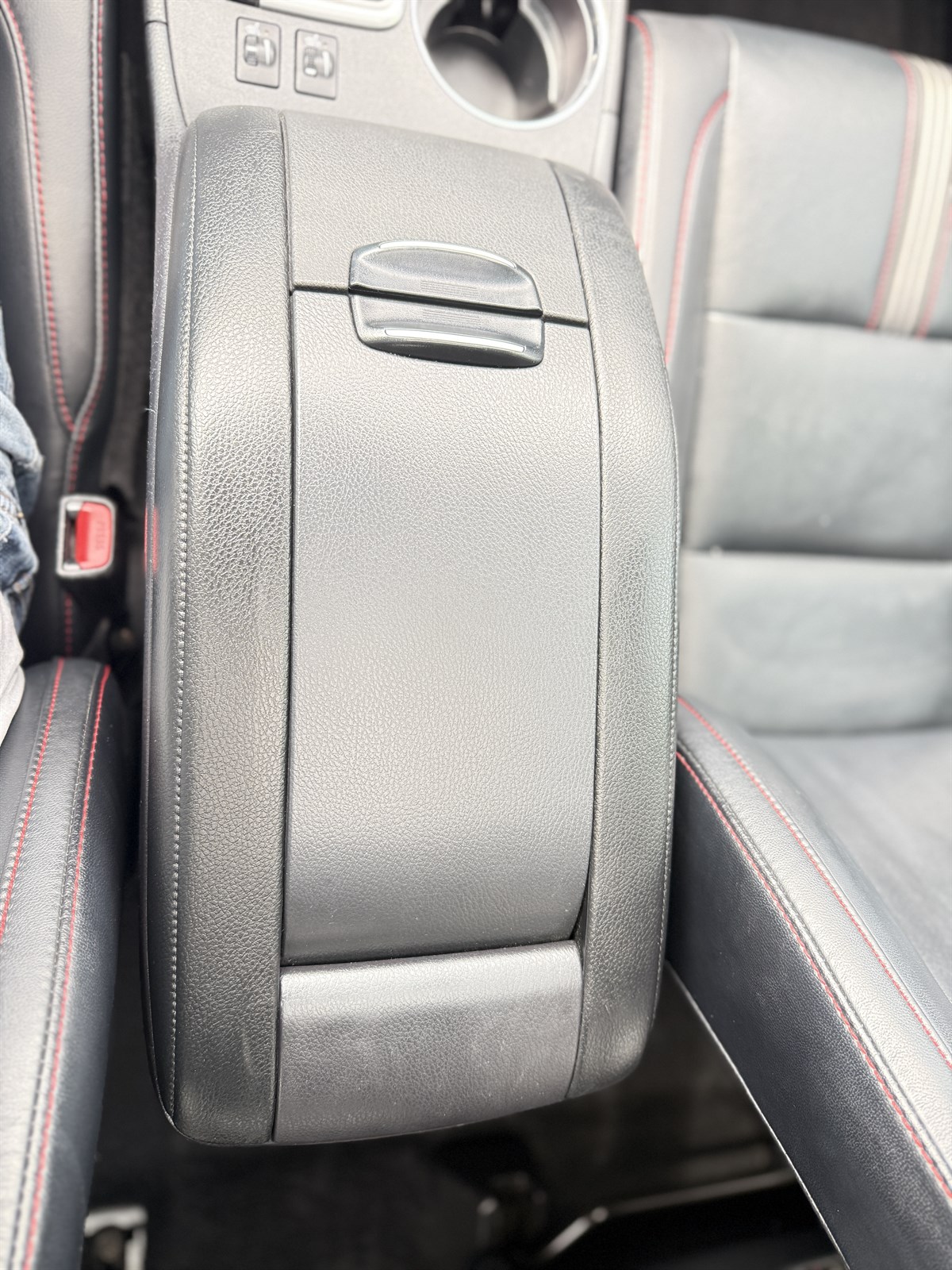 2019 Toyota Highlander SE photo 33