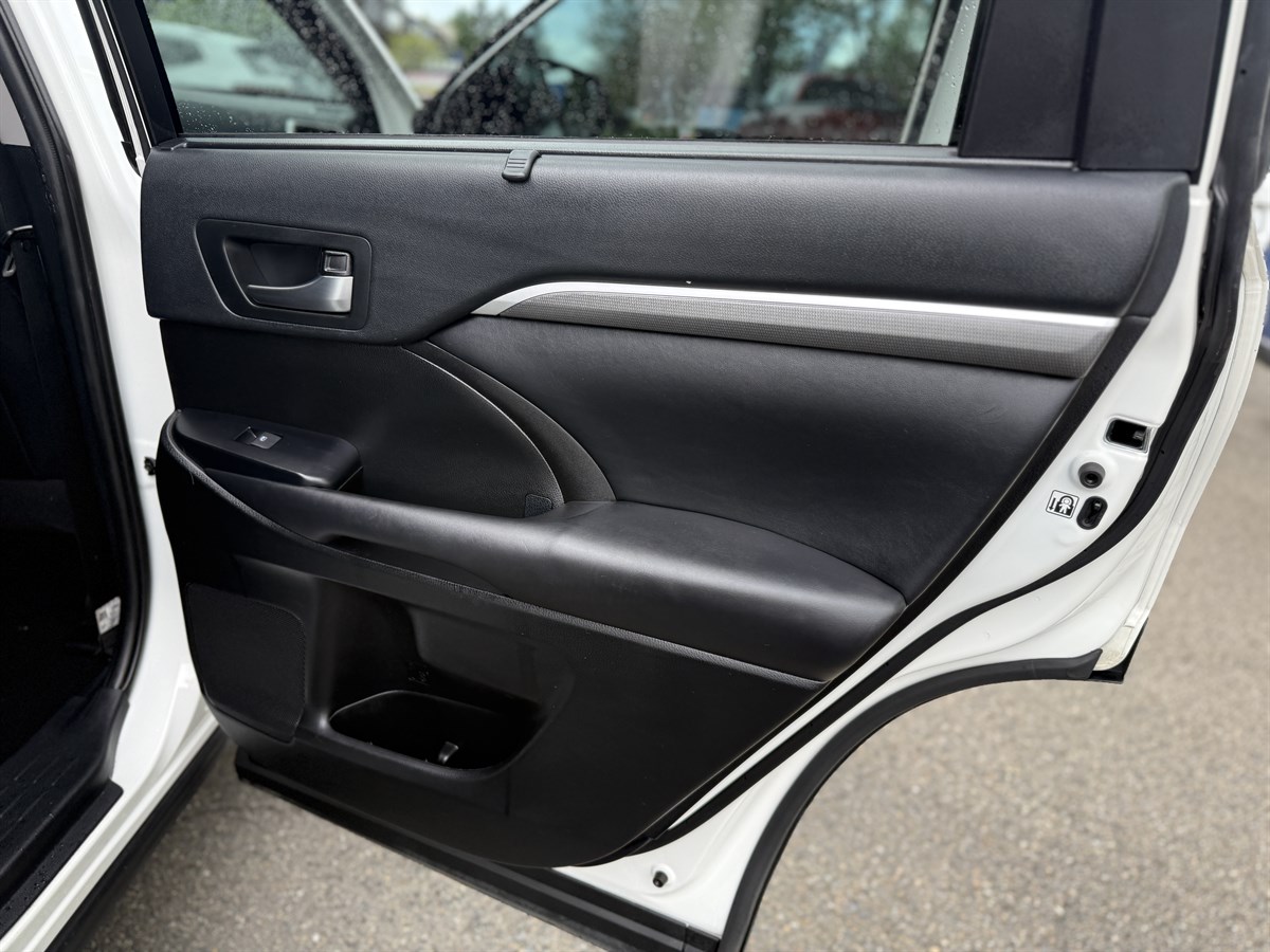 2019 Toyota Highlander SE photo 27