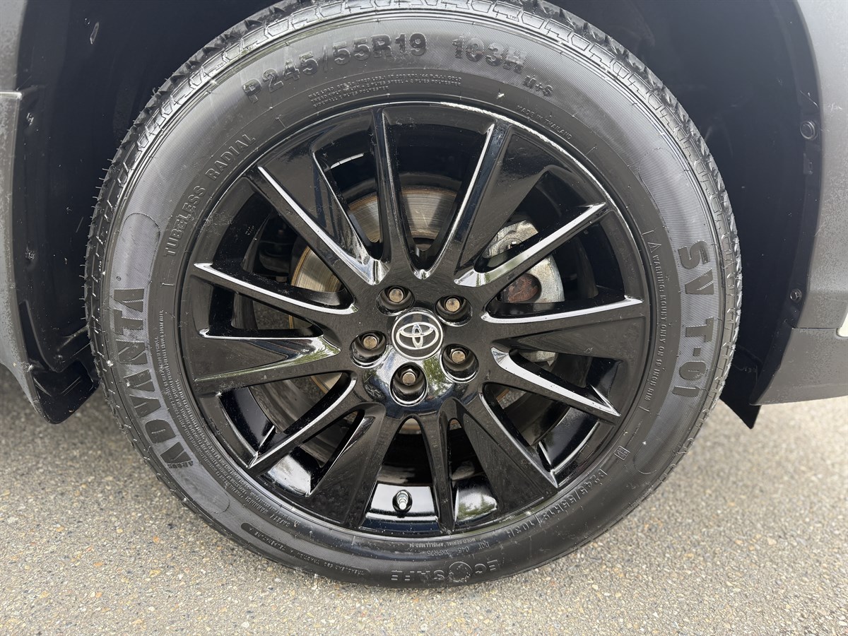 2019 Toyota Highlander SE photo 28