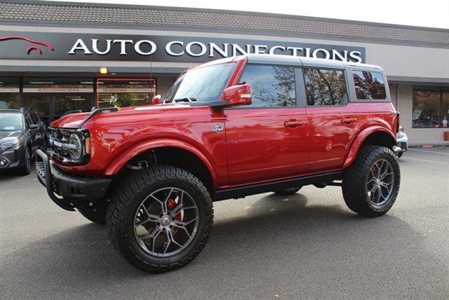 2024 Ford Bronco 4-Door Outer Banks's photo