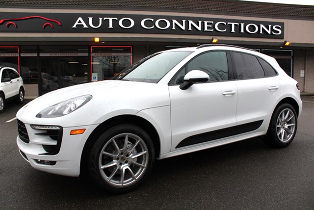 2017 Porsche Macan S's photo