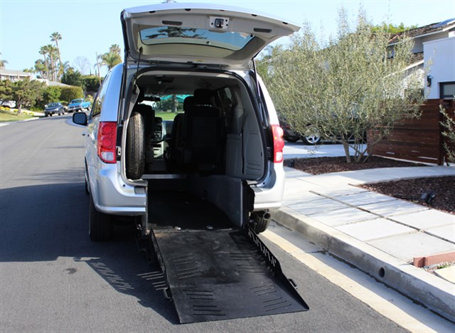 Dodge Grand Caravan photo 5