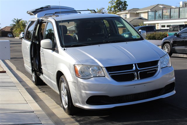 Dodge Grand Caravan photo 6