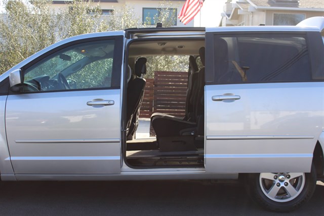 Dodge Grand Caravan photo 4