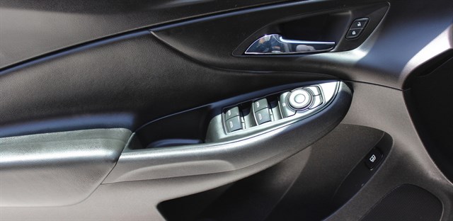 Chevrolet Volt photo 6