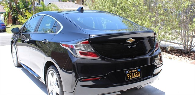 Chevrolet Volt photo 3