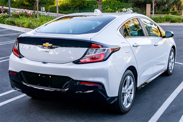 Chevrolet Volt photo 7