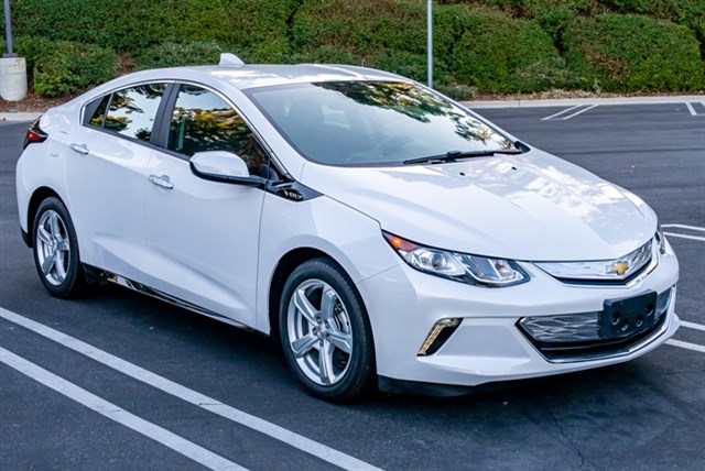 Chevrolet Volt photo 11