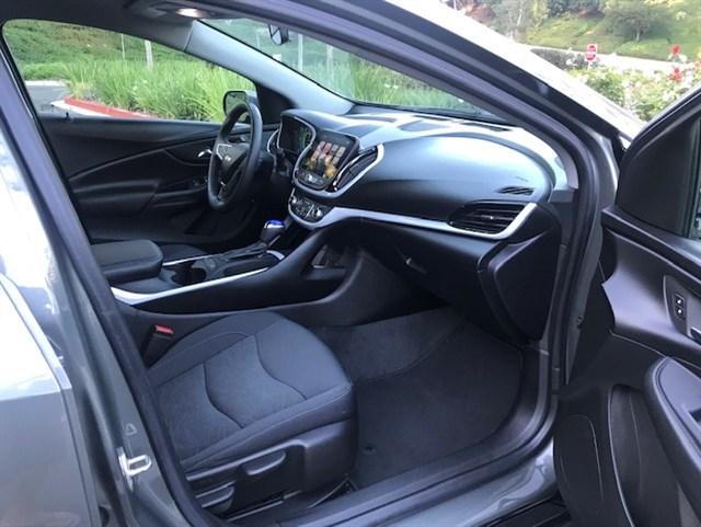 Chevrolet Volt photo 14