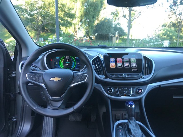 Chevrolet Volt photo 12