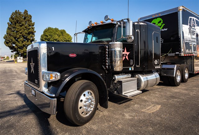Peterbilt 389