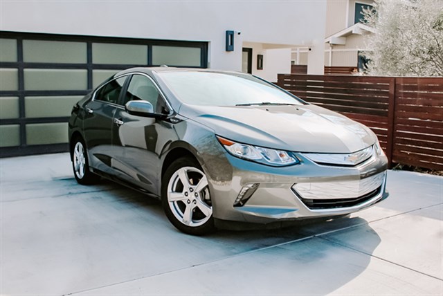 Chevrolet Volt photo 4