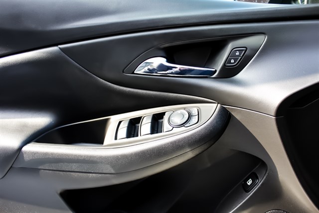 Chevrolet Volt photo 12