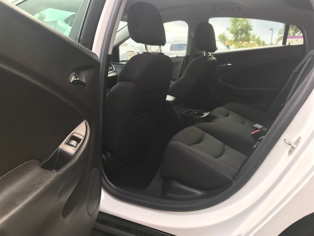 Chevrolet Volt photo 7