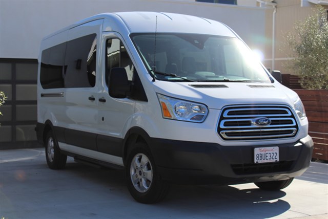 Ford Transit photo 2
