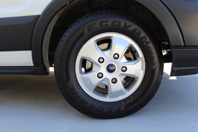 Ford Transit photo 7