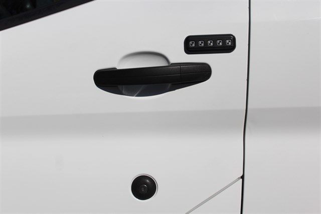Ford Transit photo 6