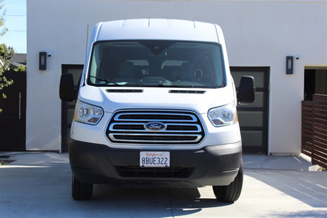 Ford Transit photo 3