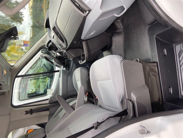 Ford Transit photo 29