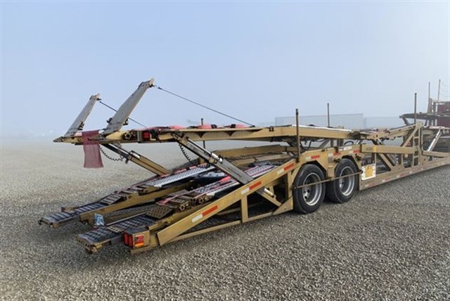 Peterbilt 388 photo 20