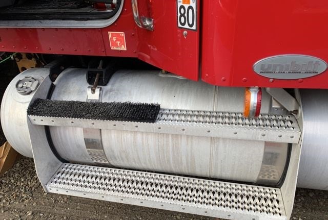 Peterbilt 388 photo 6