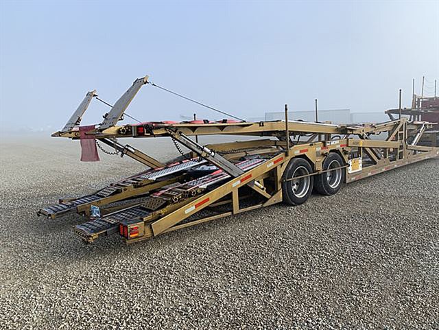 Peterbilt 388 photo 26