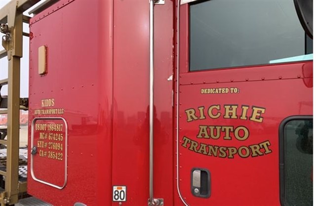 Peterbilt 388 photo 7