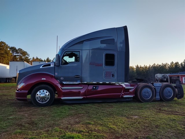 Kenworth T680 photo 3