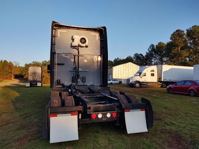 Kenworth T680 photo 5