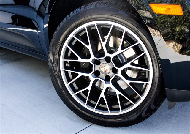 Porsche Macan photo 22