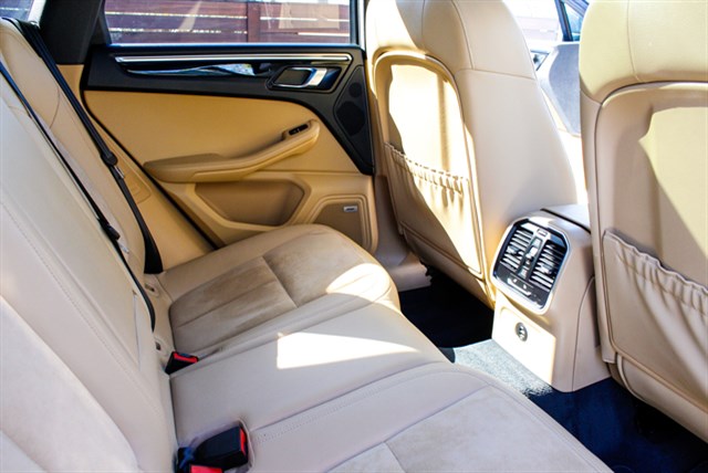 Porsche Macan photo 12